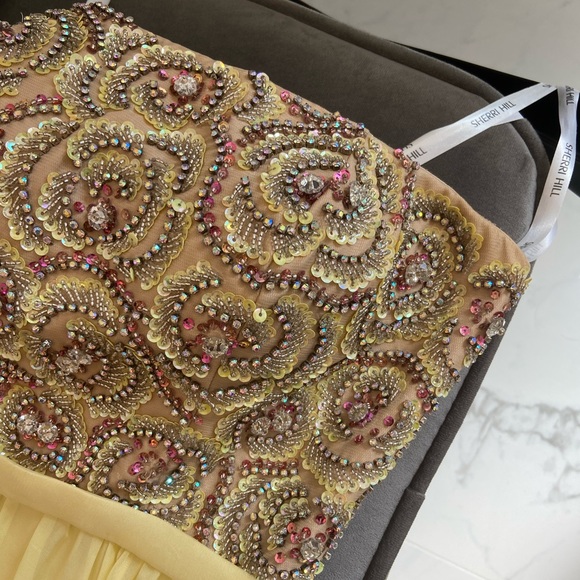 SHERRI HILL PROM DRESS - Picture 2 of 4